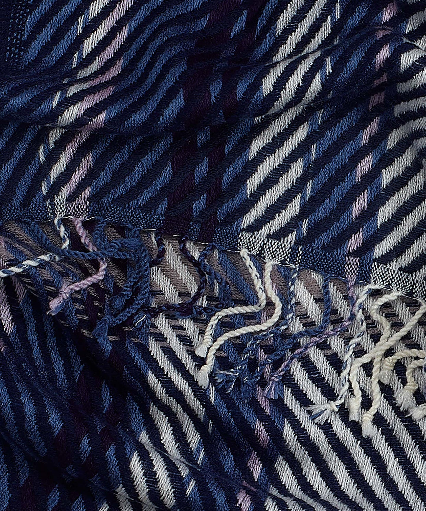 Oversized Ombre Twill Oblong in color Echo Navy