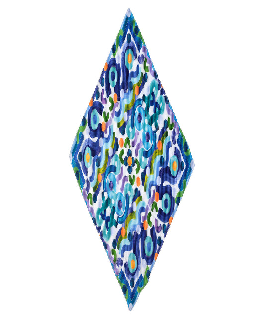 Swirling Pleated Diamond in color Dazzling Blue